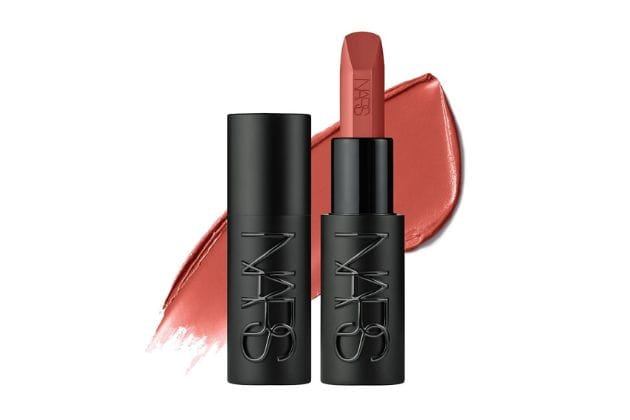 〈NARS〉エクスプリシット リップスティック(823) 税込5,280円